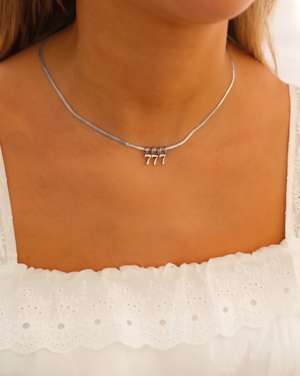 Geluksnummer ketting zilver