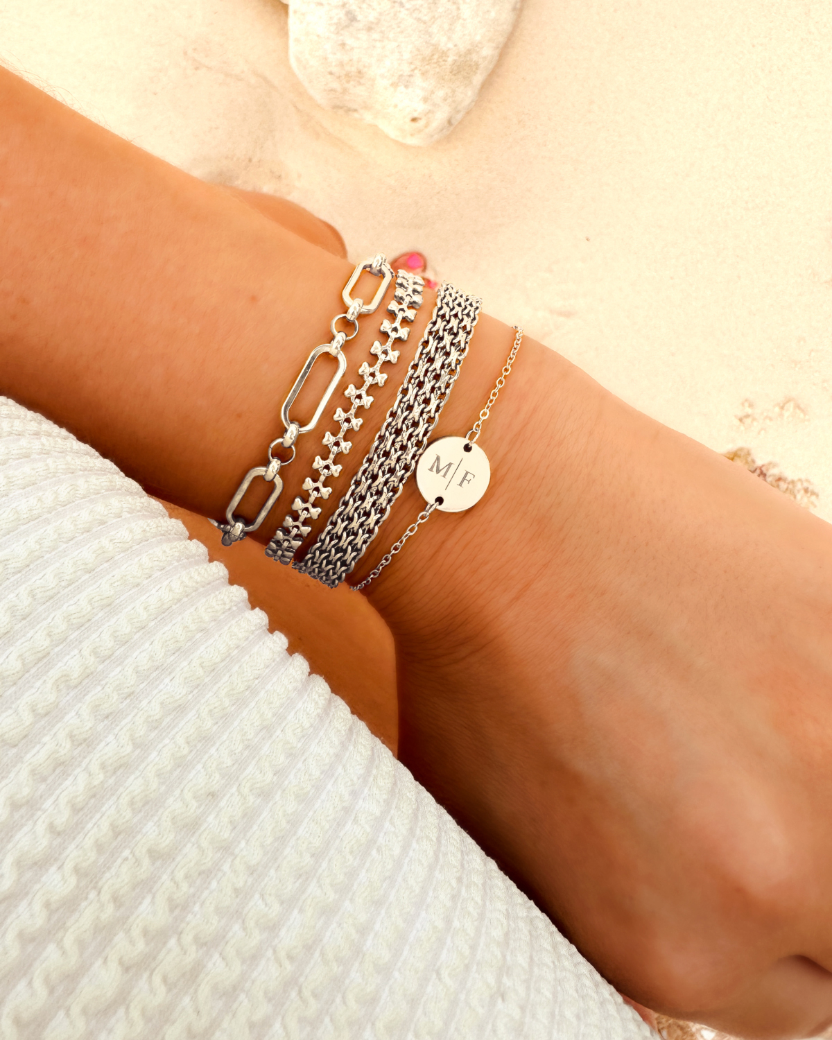 Zilveren armparty met chains