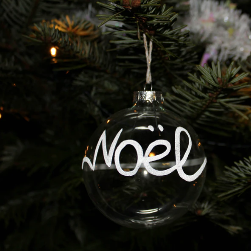 kerstbal met naam in kerstboom