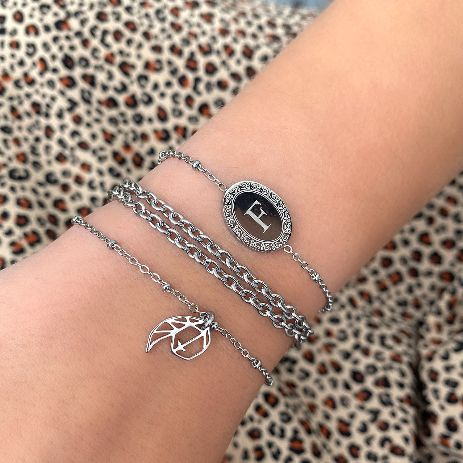Armparty zilver met initial armband