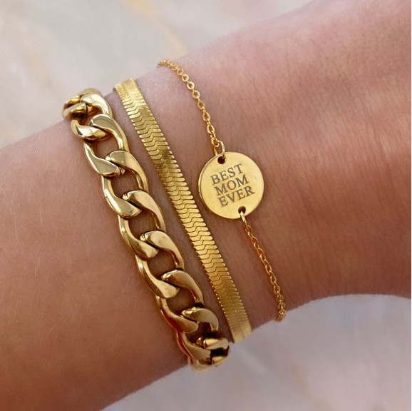 gouden armbanden combinatie