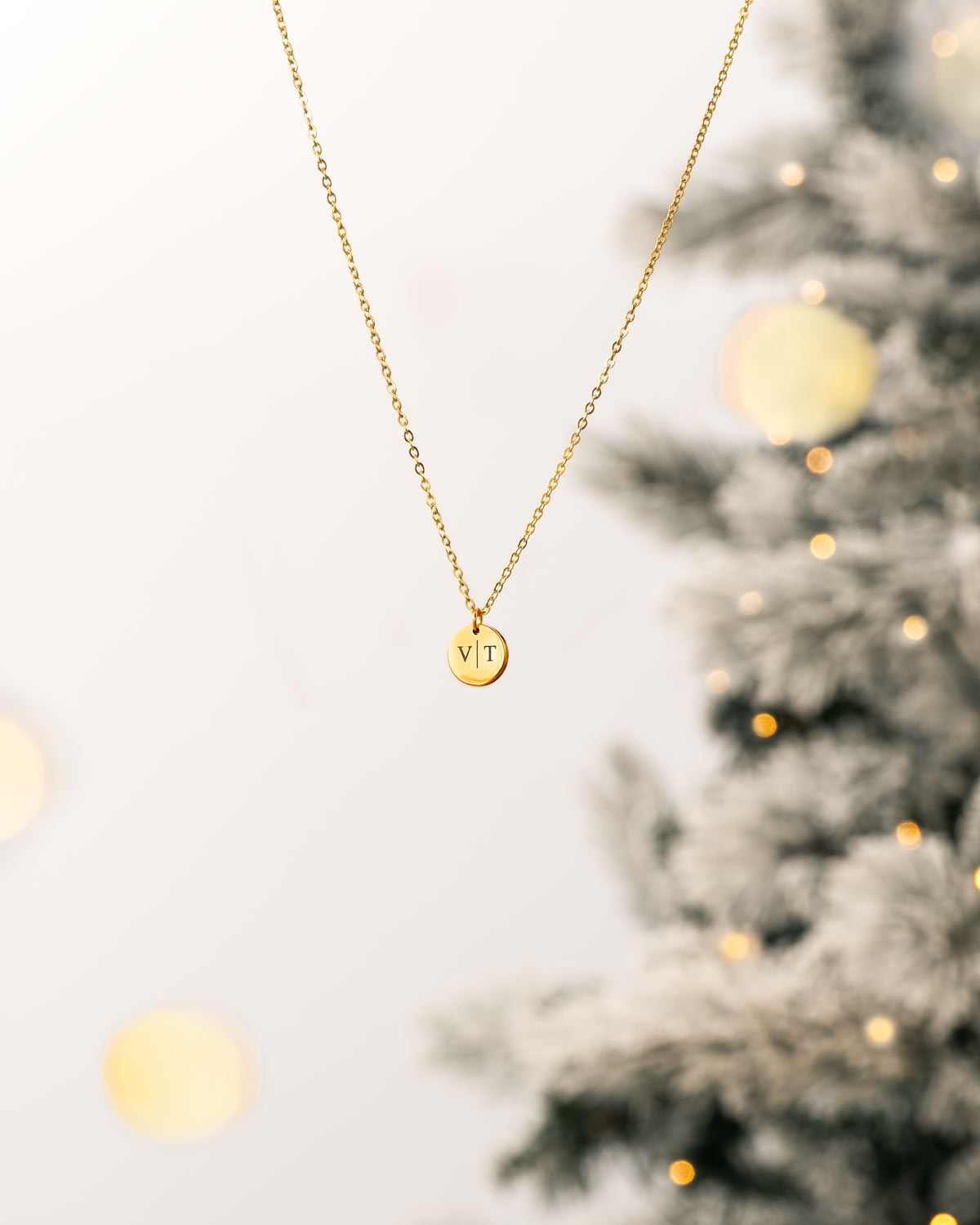 gouden initial ketting met kerstboom