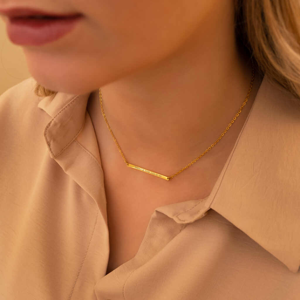 gouden bar ketting met gravering