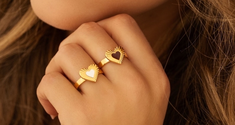 Hoe houd je je sieraden mooi? Hoe houd je je sieraden mooi?