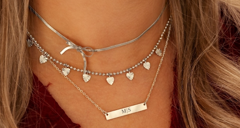 Zomer vs. winter sieraden: hoe je jouw sieraden aanpast per seizoen!