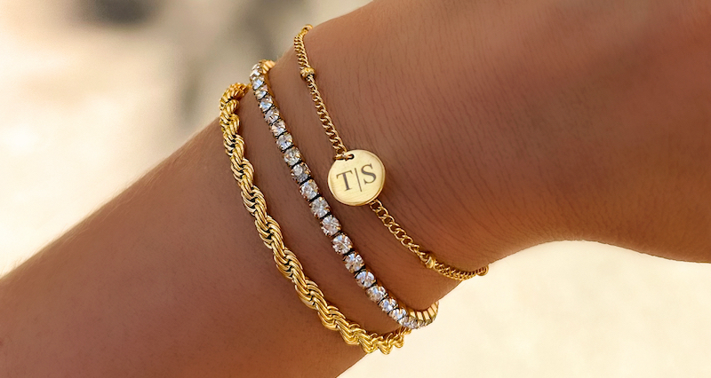 Wat zijn sieraden die nooit uit de mode raken? Wat zijn sieraden die nooit uit de mode raken?