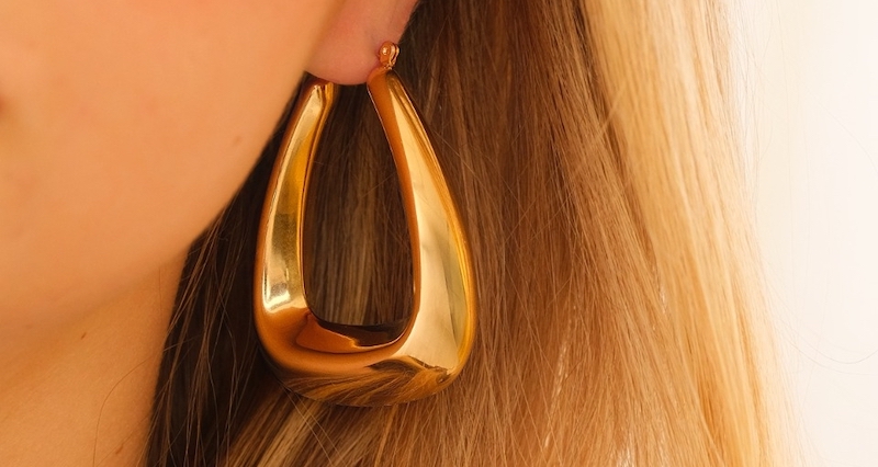 Welke oorbellen staan mooi bij kort of lang haar? Welke oorbellen staan mooi bij kort of lang haar?