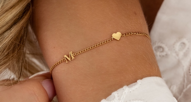 Waarom is een armband met initialen een persoonlijk cadeau?