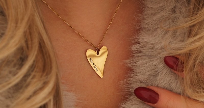 Is een naamketting leuk om cadeau te geven?
